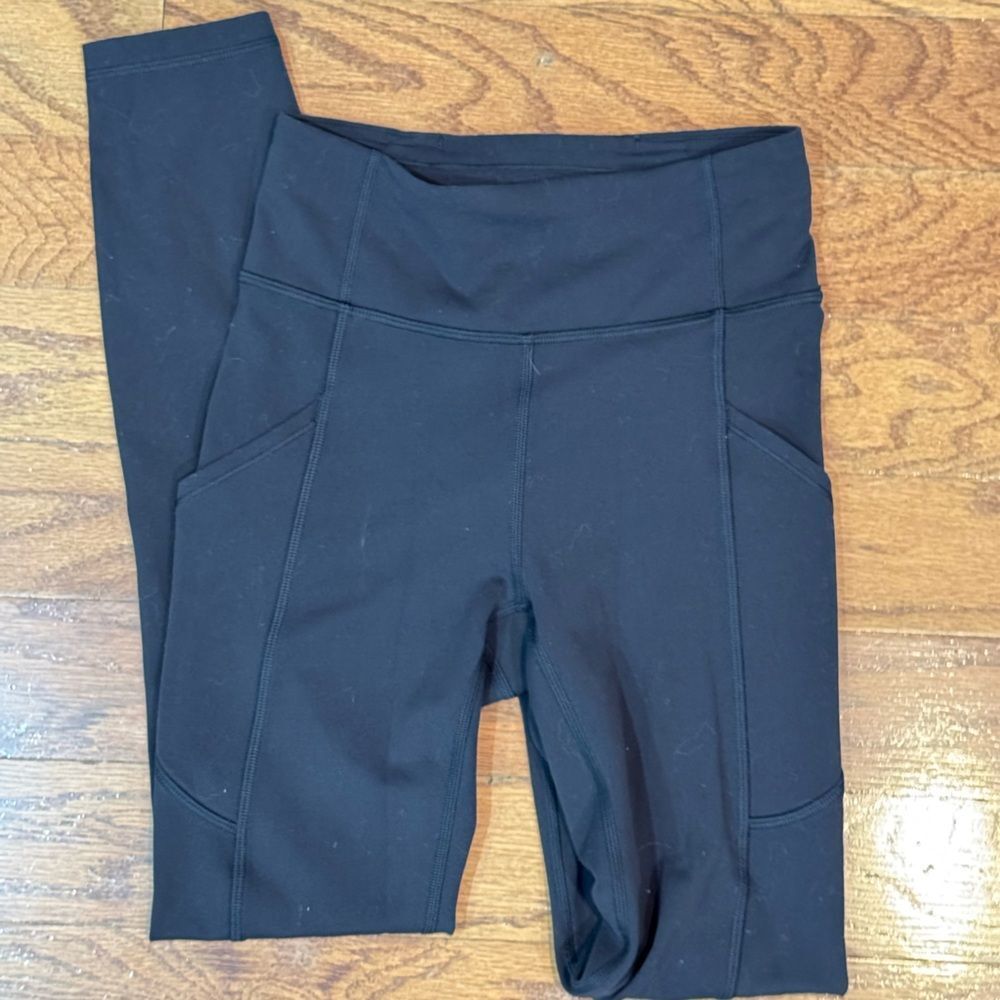 EUC Lululemon Pace Rival High-Rise Crop 22" Black sz 6